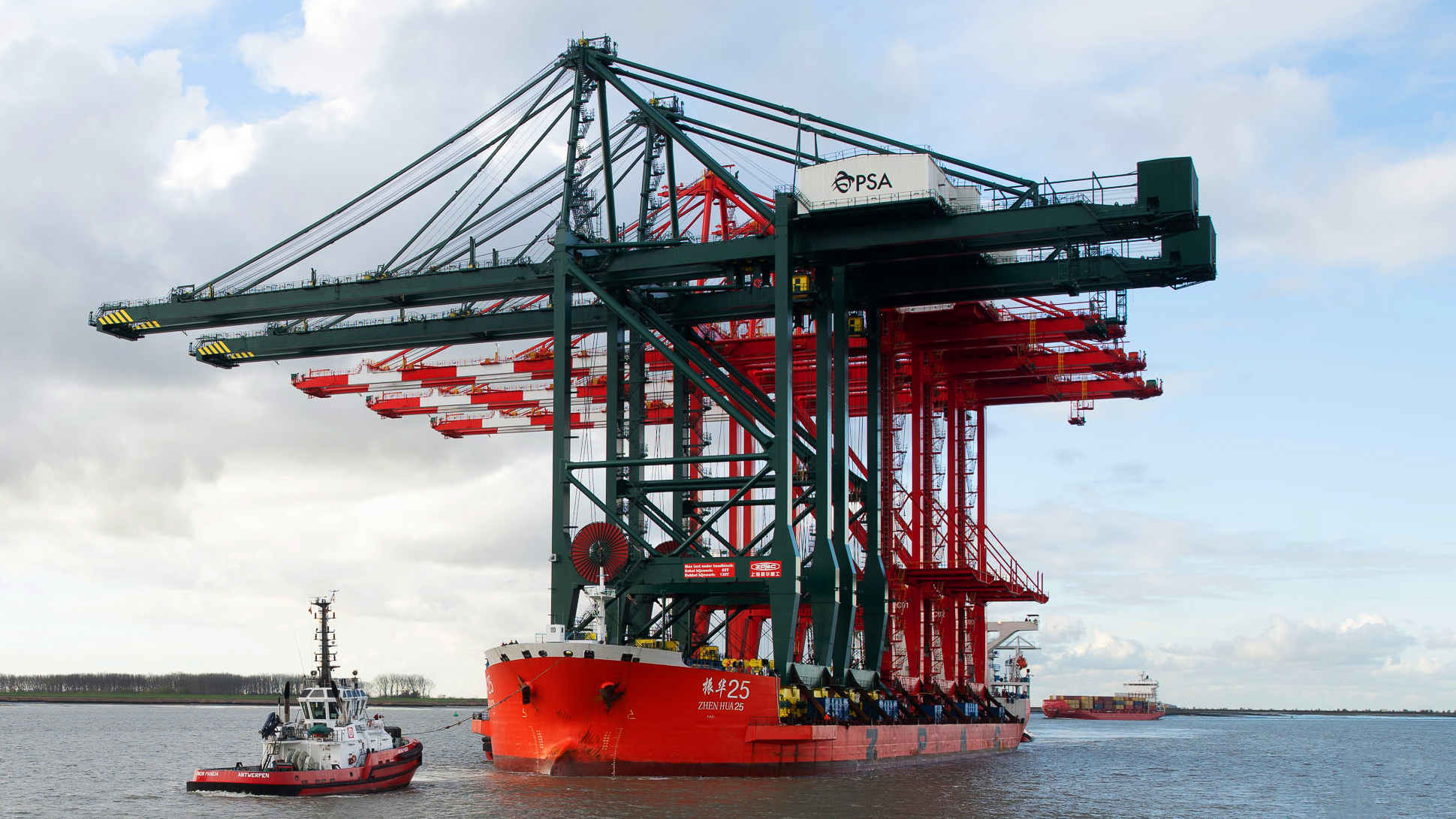 191218 – PSA Antwerp’s Noordzee Terminal Receives Final Shipment of New Cranes – Main Photo