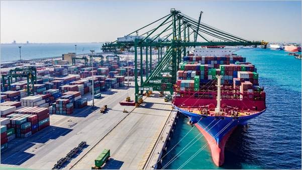 200414 – Saudi Global Ports Secures Future for Dammam Port
