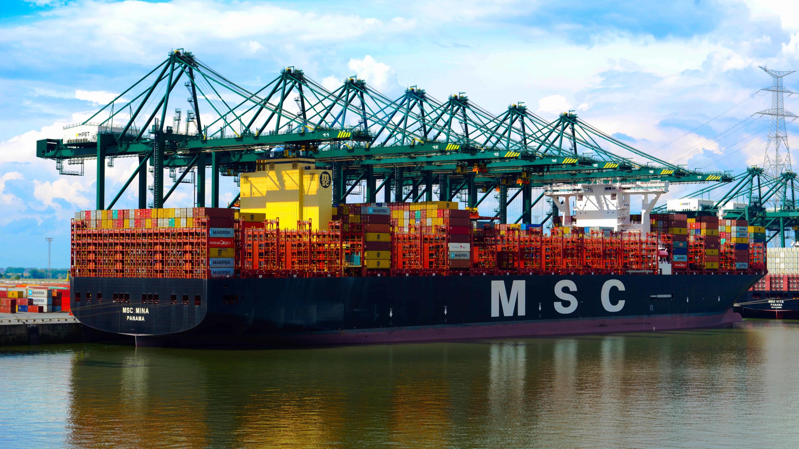 200716-At the Helm-PSA News-MPET Achieves New Handling Record with MSC MINA (1)