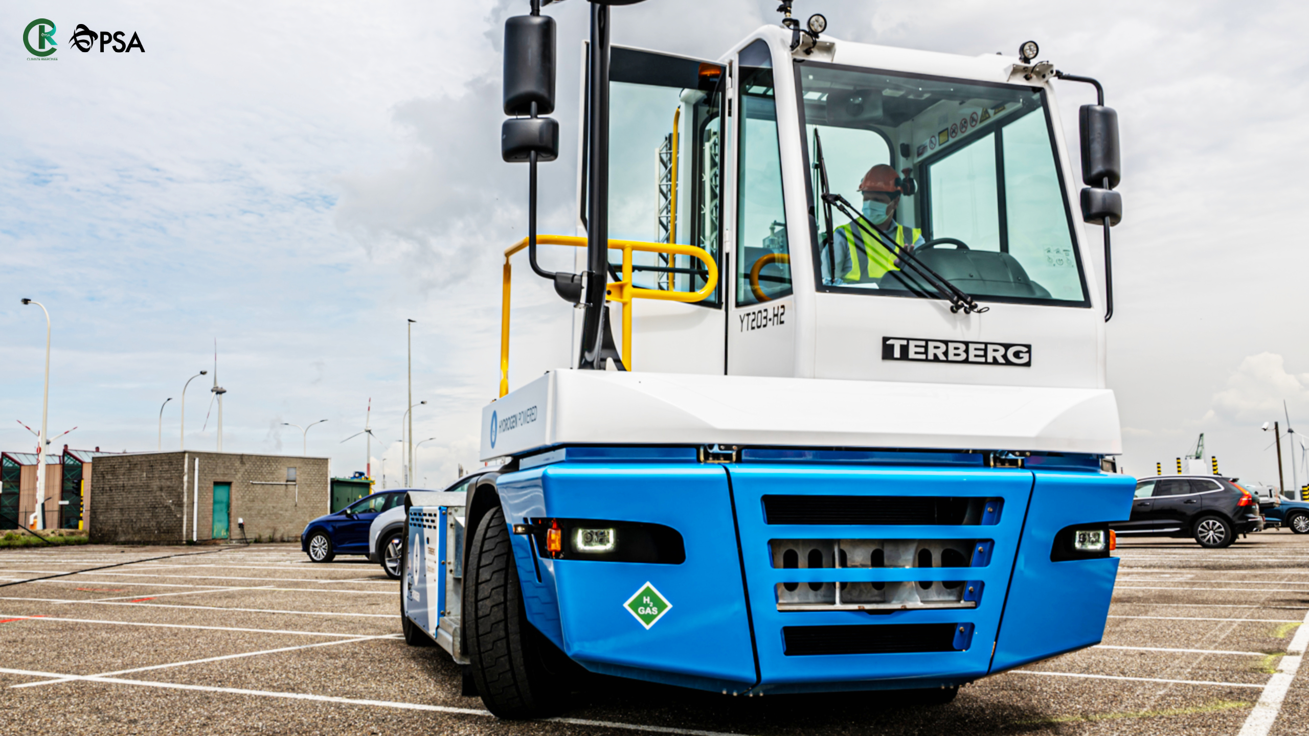 PSA Antwerp Trials Hydrogen-Powered Tractor